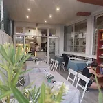 Casa de hóspedes Dream House 2*
