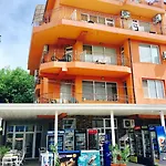 Dream House 2* Carevo